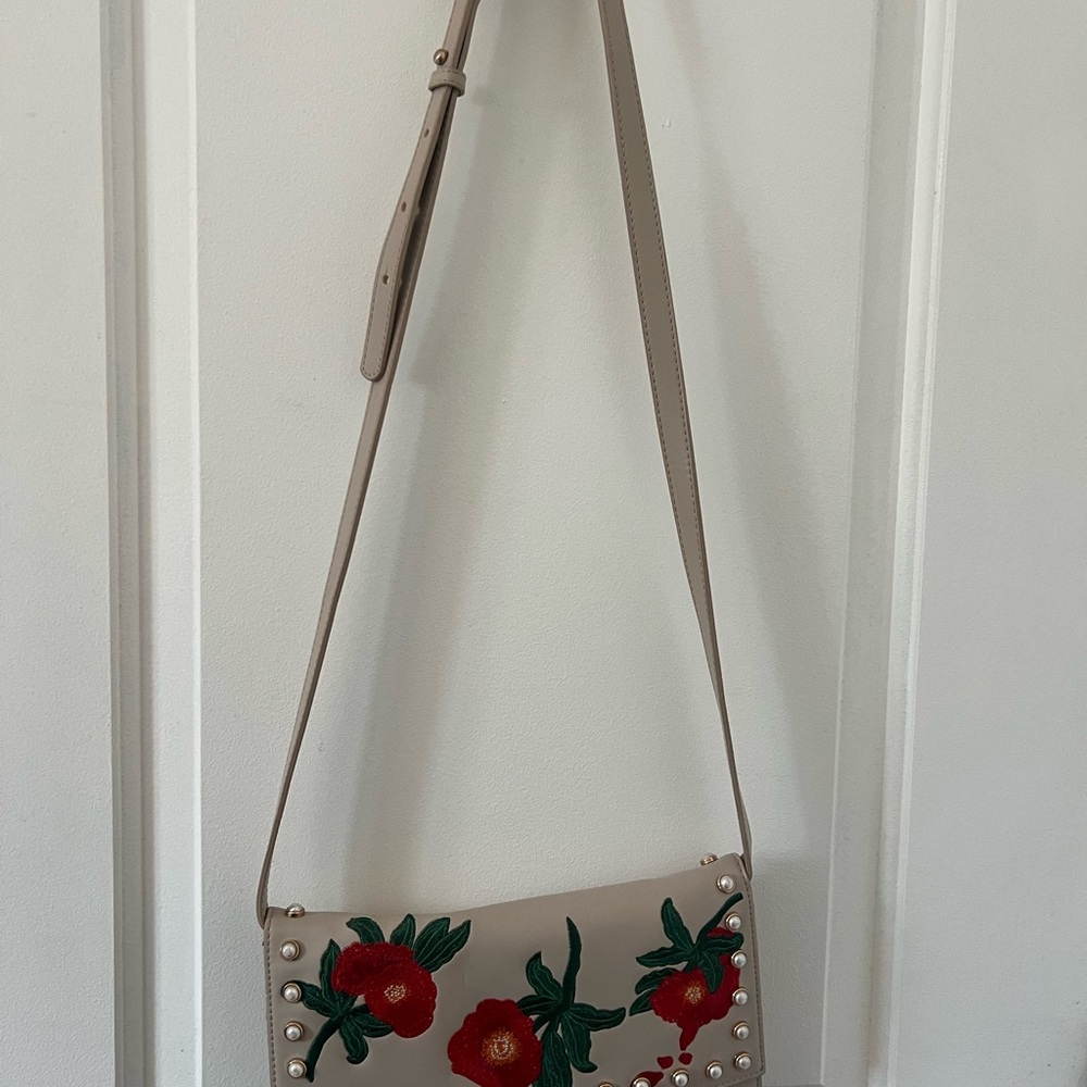 Floral Embroidered Beige Crossbody Bag